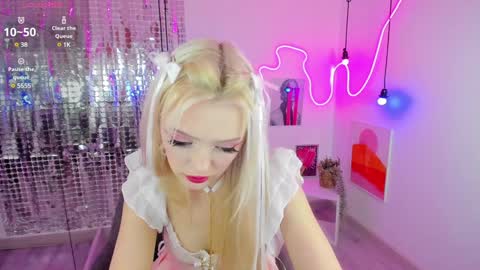 Snapshot of emily_air chatting on January 2025 05:51:01 PM Emily online show from January 2025 05:51:01 PM