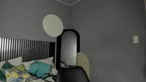 Snapshot of emily_beltonn chatting on January 2026 08:21:02 PM online show from January 2026 08:21:02 PM