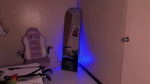 Snapshot of emily_beltonn chatting on February 2026 07:31:01 PM online show from February 2026 07:31:01 PM