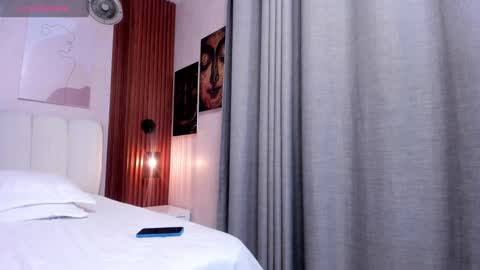 Snapshot of emily_cute4u chatting on February 2026 12:06:02 AM Emily online show from February 2026 12:06:02 AM