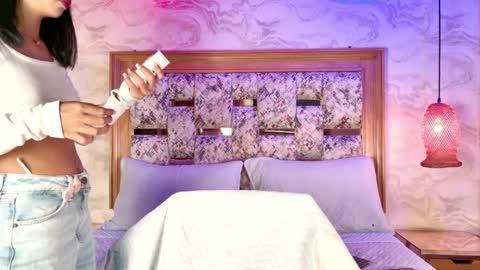 emily_dempsey online show from April 2026 07:19:01 PM