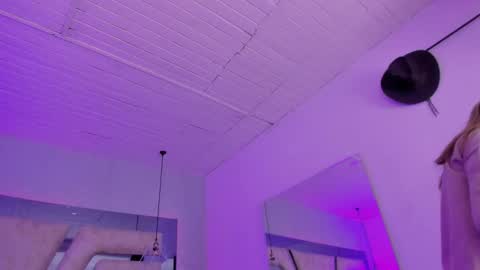 Snapshot of emily_ellen chatting on October 2025 11:17:01 AM Emily online show from October 2025 11:17:01 AM