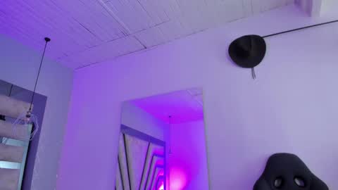 Snapshot of emily_ellen chatting on November 2025 12:33:02 PM Emily online show from November 2025 12:33:02 PM