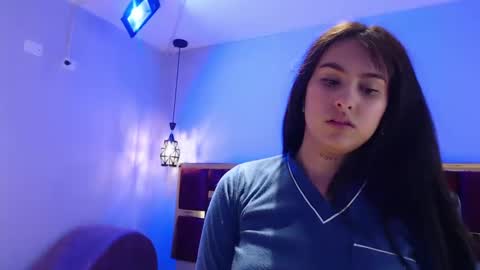 Snapshot of emily_fox_3 chatting on September 2025 03:41:02 AM emily fox 3 online show from September 2025 03:41:02 AM