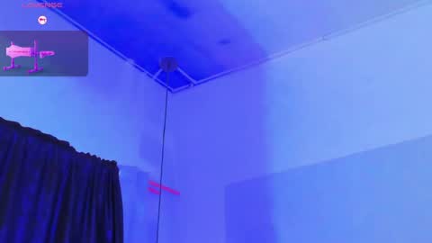 Emi  online show from April 2026 07:07:02 PM