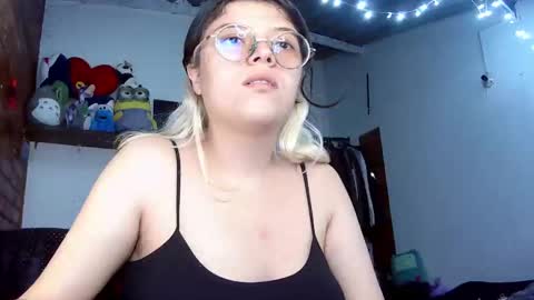 Julieta online show from March 2025 07:16:02 PM