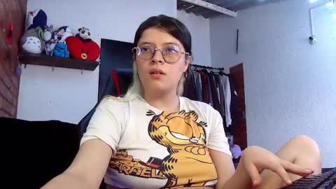 Julieta online show from March 2025 06:01:02 PM