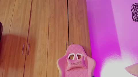 emily lady20  Independient modelIndependiente online show from March 2025 11:29:02 AM