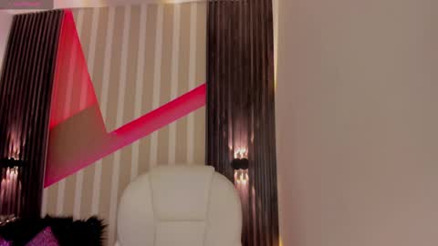 Emily online show from March 2025 06:33:02 PM