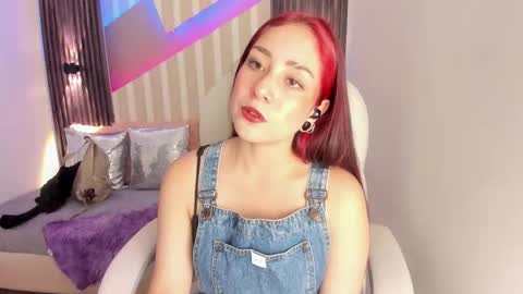 Emily online show from November 2025 02:38:01 PM