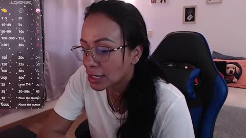 emily leroy. online show from October 2025 01:47:02 PM