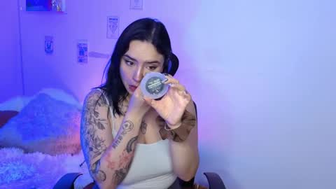 Emily Lindey online show from April 2026 04:06:02 AM