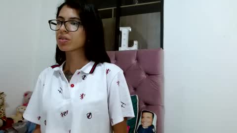 Snapshot of emily_loperaa chatting on January 2025 02:02:01 AM Emily online show from January 2025 02:02:01 AM