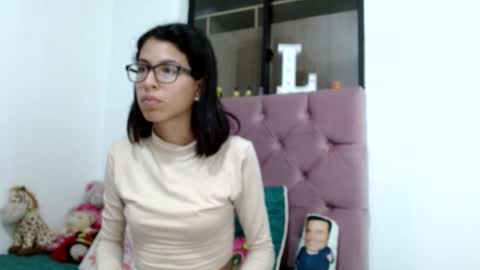 Snapshot of emily_loperaa chatting on January 2025 12:58:02 AM Emily online show from January 2025 12:58:02 AM