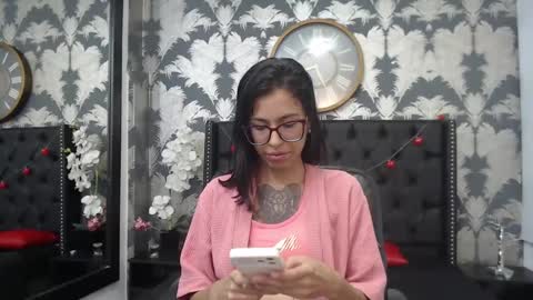 Snapshot of emily_loperaa chatting on March 2025 07:27:02 PM Emily online show from March 2025 07:27:02 PM