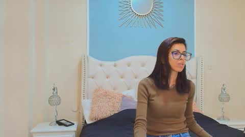 Snapshot of emily_loperaa chatting on September 2025 11:26:02 PM Emily online show from September 2025 11:26:02 PM