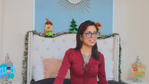 Snapshot of emily_loperaa chatting on November 2025 09:08:01 PM Emily online show from November 2025 09:08:01 PM