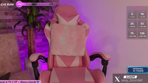 Emily online show from November 2025 10:20:02 PM