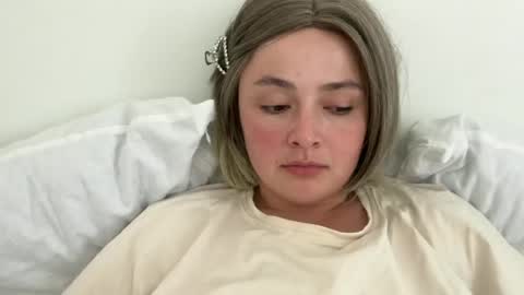 Snapshot of emily_morning_dew chatting on June 2026 02:37:02 PM emily_morning_dew online show from June 2026 02:37:02 PM