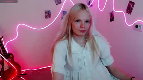 Lia online show from September 2025 01:22:02 PM