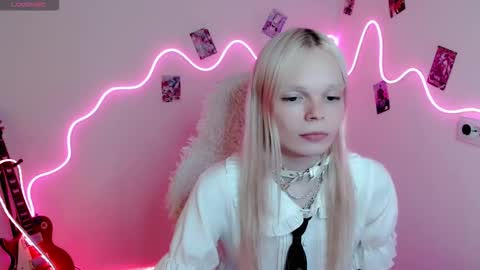 Lia online show from September 2025 07:48:02 PM