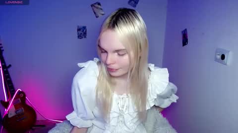 Snapshot of emily_nyaffe chatting on December 2025 06:36:02 PM Lia online show from December 2025 06:36:02 PM