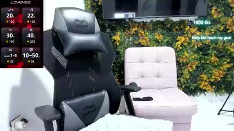 emily_palmeer online show from July 2026 12:28:01 AM