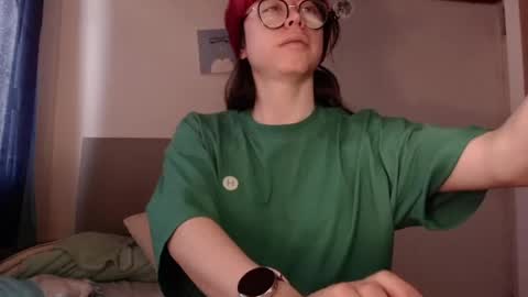 Snapshot of emily_pearl_ chatting on January 2025 03:28:02 PM emily_pearl_ online show from January 2025 03:28:02 PM