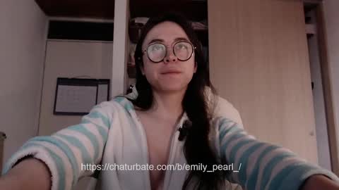Snapshot of emily_pearl_ chatting on February 2025 10:42:01 PM emily_pearl_ online show from February 2025 10:42:01 PM