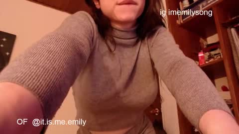 emily_pearl_ online show from March 2026 10:24:02 PM