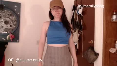 emily_pearl_ online show from April 2026 09:26:01 PM