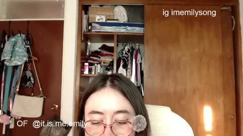 emily_pearl_ online show from May 2026 07:34:02 PM