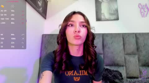 Snapshot of emily_pons chatting on June 2026 10:48:01 PM Emi online show from June 2026 10:48:01 PM