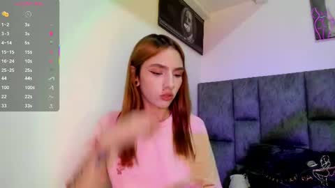 Snapshot of emily_pons chatting on June 2026 01:19:02 AM Emi online show from June 2026 01:19:02 AM