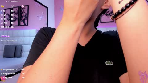 Snapshot of emily_roux chatting on January 2025 09:13:01 AM EMILY online show from January 2025 09:13:01 AM