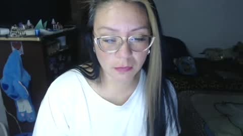 Snapshot of emily_sexy69 chatting on September 2025 06:17:02 AM Emily online show from September 2025 06:17:02 AM