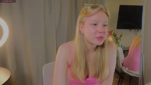 Snapshot of emily_shepard chatting on September 2025 02:22:02 AM emily shepard online show from September 2025 02:22:02 AM