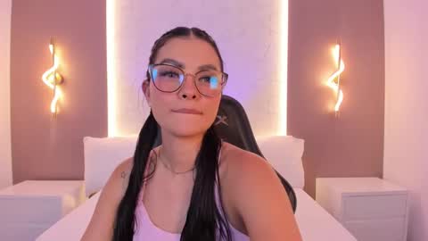 emily_tolson online show from February 2026 08:03:02 PM