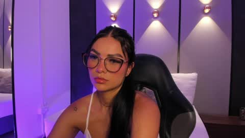 Snapshot of emily_tolson chatting on May 2026 07:55:02 PM emily_tolson online show from May 2026 07:55:02 PM