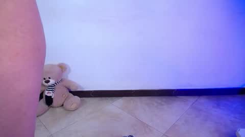 Emily Trujillo online show from November 2025 05:57:01 PM