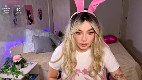 Emily online show from April 2026 08:37:01 AM