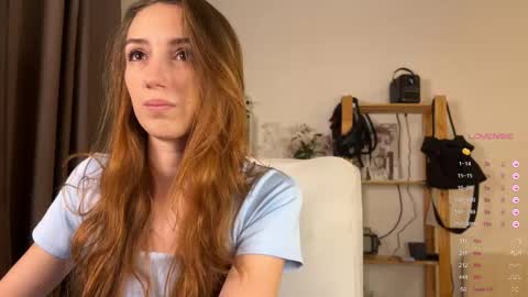 Lia online show from September 2025 04:40:02 PM