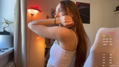 Lia online show from April 2026 07:50:02 AM