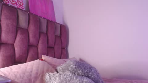 emily_w2 online show from February 2026 03:55:02 AM