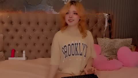 Baby Emelli online show from December 2025 07:45:02 AM