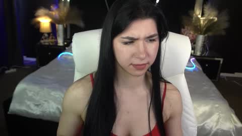 Emy online show from November 2025 10:47:01 AM