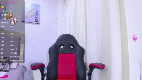 Snapshot of emilycastro_ chatting on January 2025 06:35:02 PM Emily online show from January 2025 06:35:02 PM