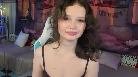 Emilyhaves online show from November 2025 04:49:01 PM