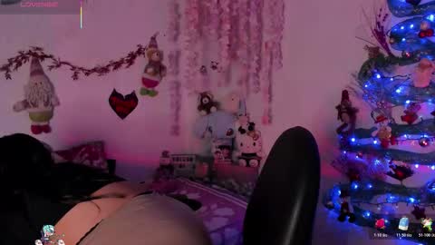 Emily online show from December 2025 06:00:01 AM