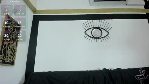 Snapshot of emilygomezz chatting on November 2025 11:21:02 AM Emily online show from November 2025 11:21:02 AM